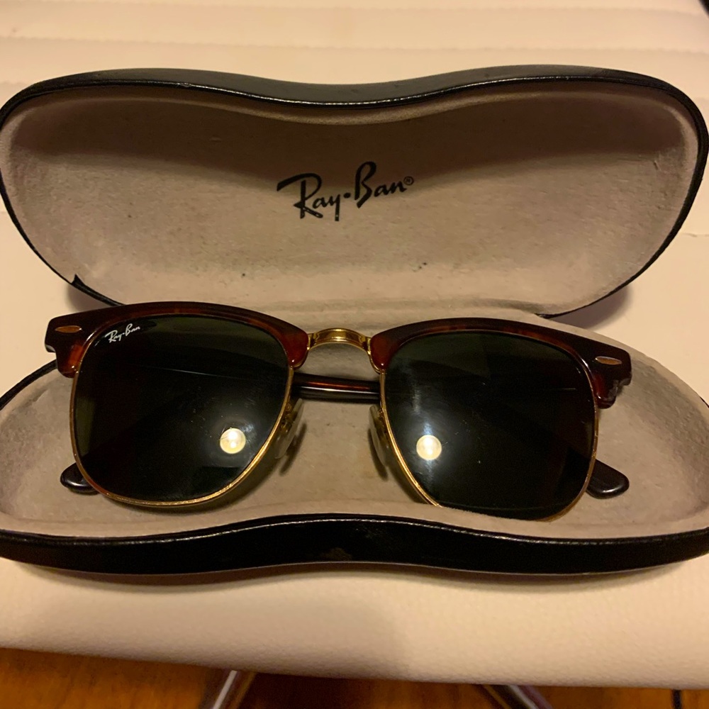 Ray-Ban Clubmaster Sunglasses model RB3016